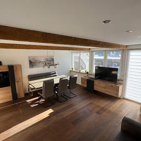 Fichtelrooms بيت للعطل